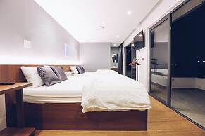 TTR Studio Apart Hotel