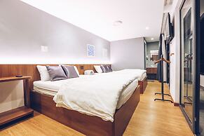 TTR Studio Apart Hotel