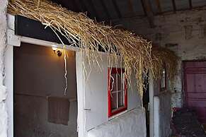 Shannon View 3 Bed Farm House With Private Parking