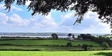 Shannon View 3 Bed Farm House With Private Parking