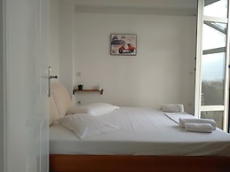 Alekos Beach Houses-Roni