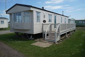 Caravan - Sleeps 8 - Pets Ok - Parking - Site Pool