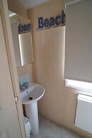 Caravan - Sleeps 8 - Pets Ok - Parking - Site Pool