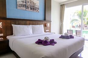 Supicha pool access hotel