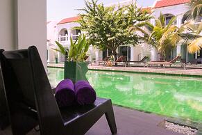 Supicha pool access hotel