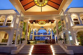 Supicha pool access hotel