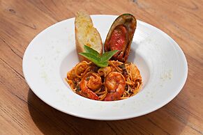 Supicha pool access hotel