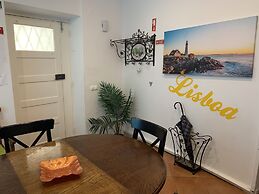 House and Rooms in Lisbon