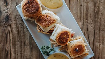 20 At Bloomington Country Club 3 Bedroom Condo by RedAwning