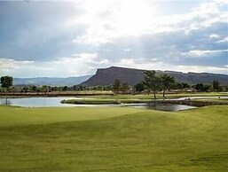 20 At Bloomington Country Club 3 Bedroom Condo by RedAwning