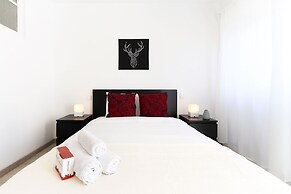 Almirante Balcony By Homing