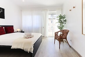 Almirante Balcony By Homing