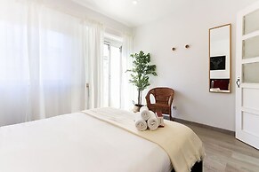 Almirante Balcony By Homing