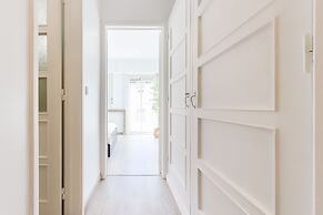 Almirante Balcony By Homing