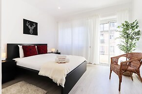 Almirante Balcony By Homing