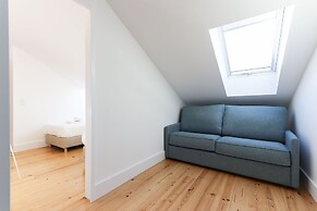 Marques De Pombal Duplex With Terrace By Homing