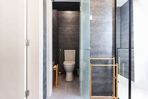 Rato Design With Terrace By Homing