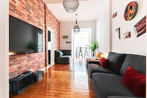 Rato Design With Terrace By Homing