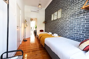 Rato Design With Terrace By Homing