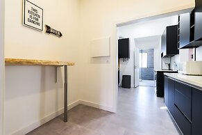 Rato Design With Terrace By Homing