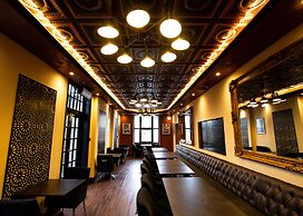 The Hadley Hotel