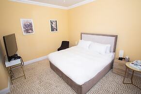 The Hadley Hotel