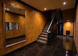 The Hadley Hotel