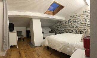 Aux Belles Vacances- Adult Only
