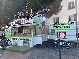 Aux Belles Vacances- Adult Only