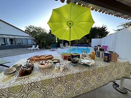 Aux Belles Vacances- Adult Only