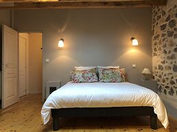 Aux Belles Vacances- Adult Only