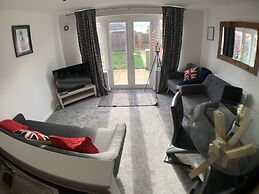 Harpers Brook  5 bedrooms TV Netflix