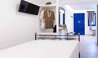 Vassilia on the beach Serifos