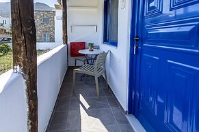 Vassilia on the beach Serifos