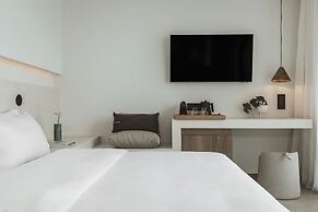 Domes White Coast Milos, Small Luxury Hotels of the World – Adults Onl