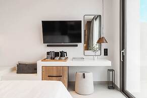 Domes White Coast Milos, Small Luxury Hotels of the World – Adults Onl