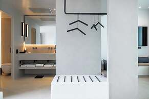 Domes White Coast Milos, Small Luxury Hotels of the World – Adults Onl