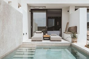 Domes White Coast Milos, Small Luxury Hotels of the World – Adults Onl