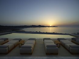 Domes White Coast Milos, Small Luxury Hotels of the World – Adults Onl