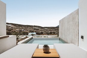 Domes White Coast Milos, Small Luxury Hotels of the World – Adults Onl