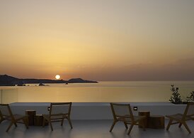 Domes White Coast Milos, Small Luxury Hotels of the World – Adults Onl