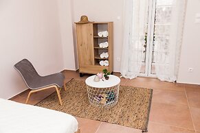 Cozy Studio Athens Downtown - Sleeps 3