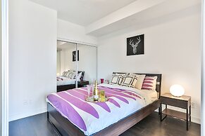 Modern Condo in Historic Fort York