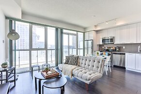 Modern Condo in Historic Fort York