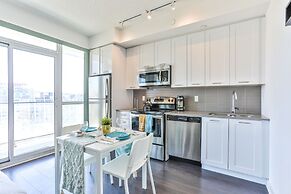 Modern Condo in Historic Fort York