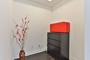 Modern Condo in Historic Fort York