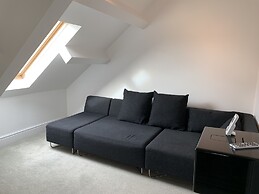 Stylish 3 Bed Apartment in Bristol