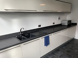 Stylish 3 Bed Apartment in Bristol