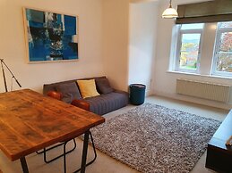 Stylish 3 Bed Apartment in Bristol