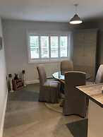 High Specification Coach House, Ebford
